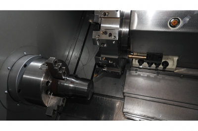 Фото JET JCL-28 CNC токарный станок с ЧПУ Siemens 828D (Fanuc 0i) в интернет-магазине ToolHaus.ru